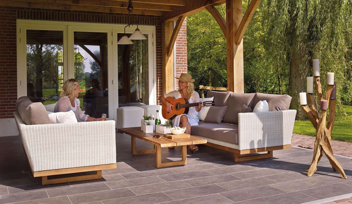 Covered outdoor living space